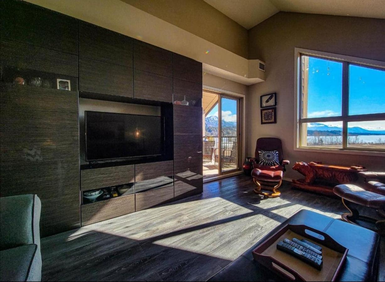 Mountain Getaway Condo - 5 Min Walk To The Beach! Invermere Exterior foto