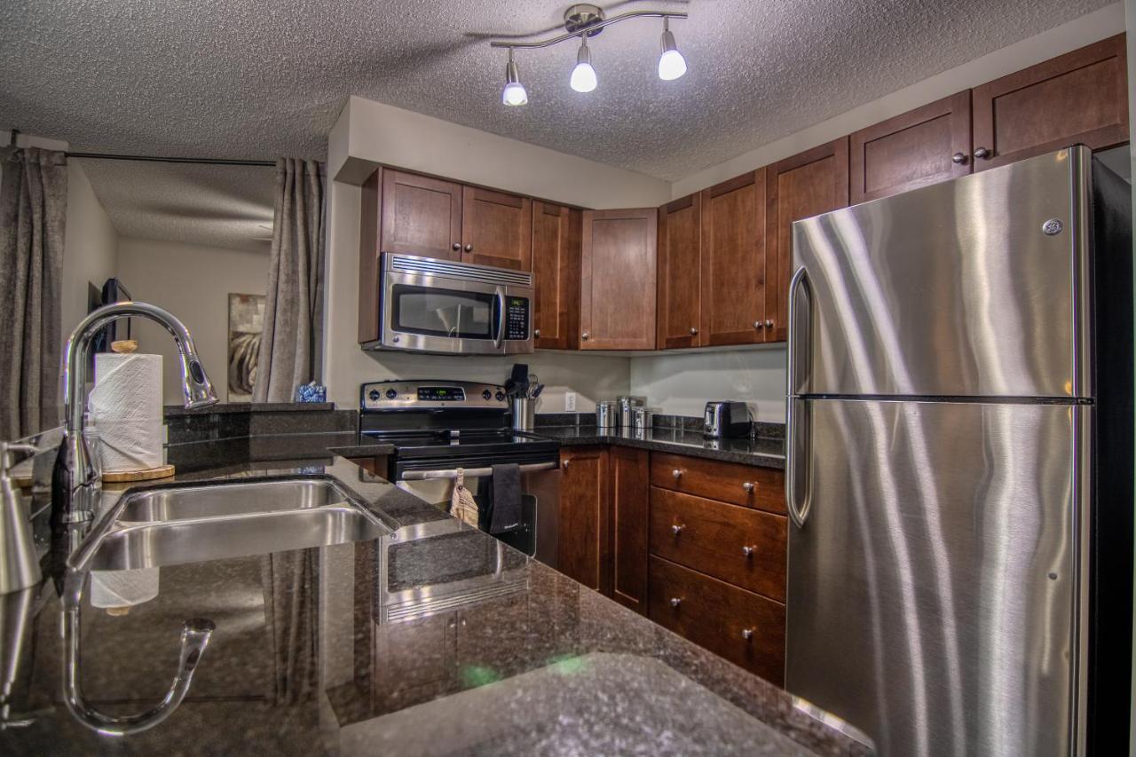 Mountain Getaway Condo - 5 Min Walk To The Beach! Invermere Exterior foto