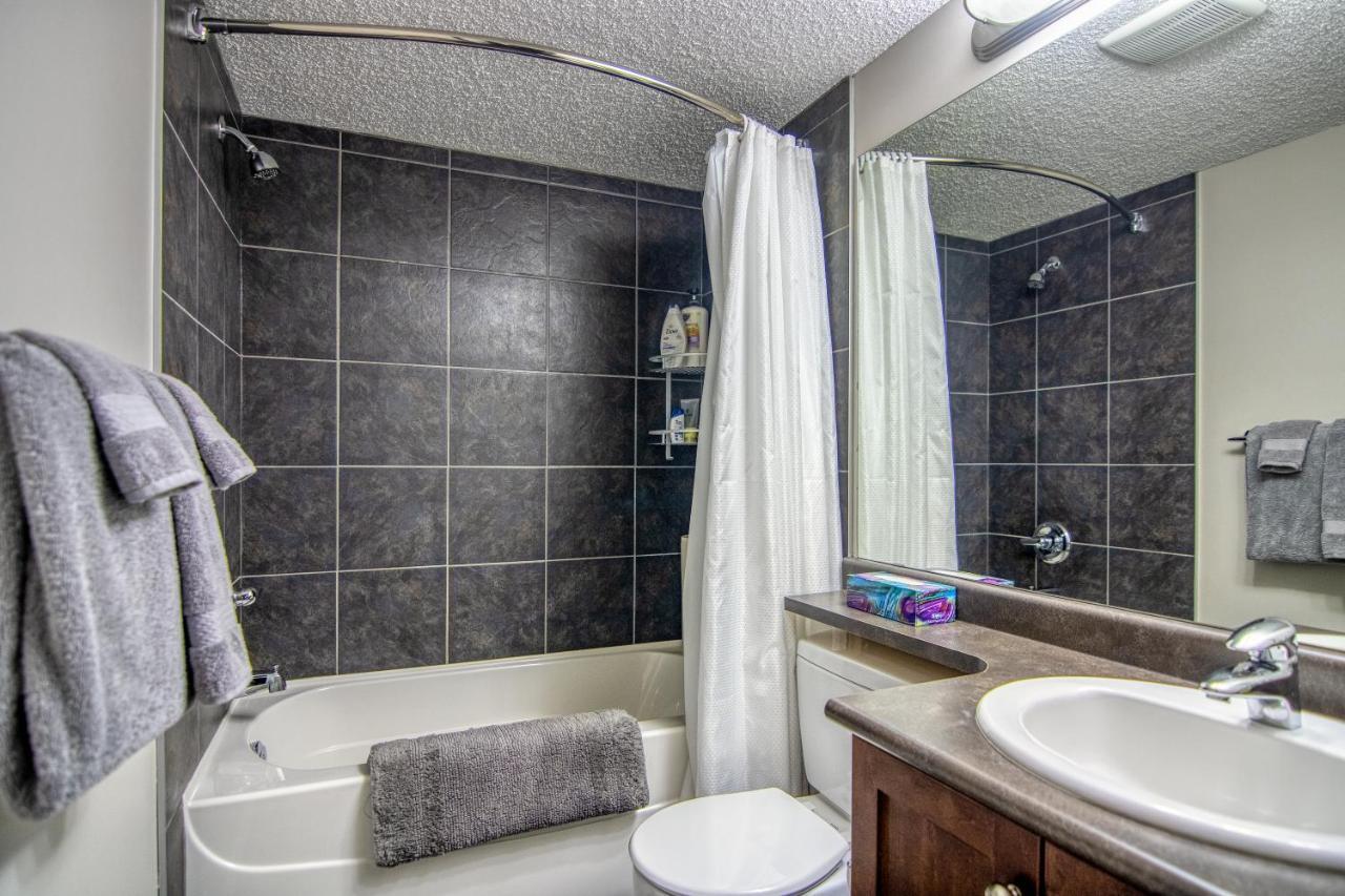 Mountain Getaway Condo - 5 Min Walk To The Beach! Invermere Exterior foto