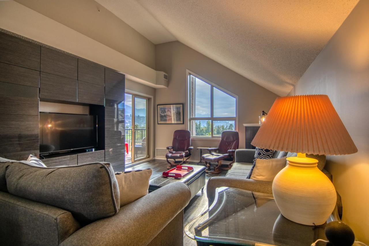 Mountain Getaway Condo - 5 Min Walk To The Beach! Invermere Exterior foto