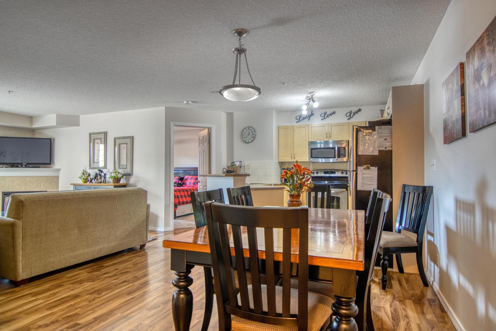Mountain Getaway Condo - 5 Min Walk To The Beach! Invermere Exterior foto